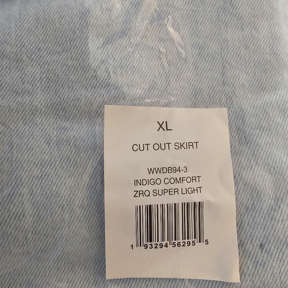 WeWoreWhat Cut Out Skirt in Indigo Comfort Super Light•XL•NWT - Picture 12 of 14